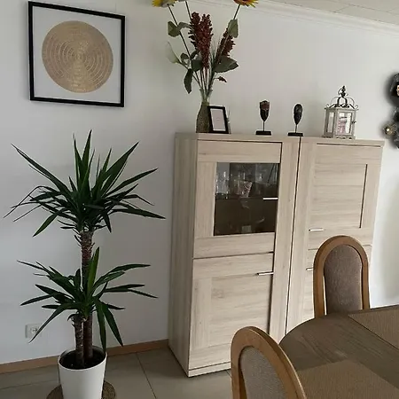 아파트 Superb With 3 Bed In